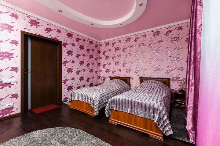 Room 5 of 15