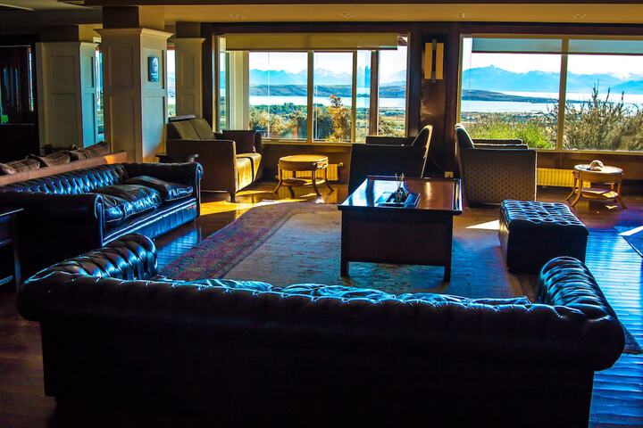 Guest Lobby