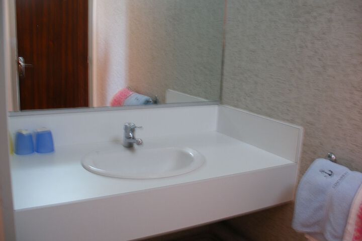Room 34 of 71