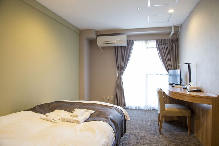 Room 4 of 62