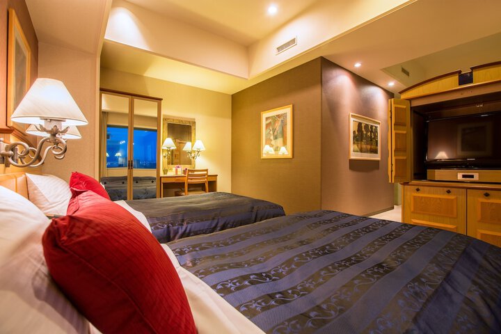 Room 22 of 65