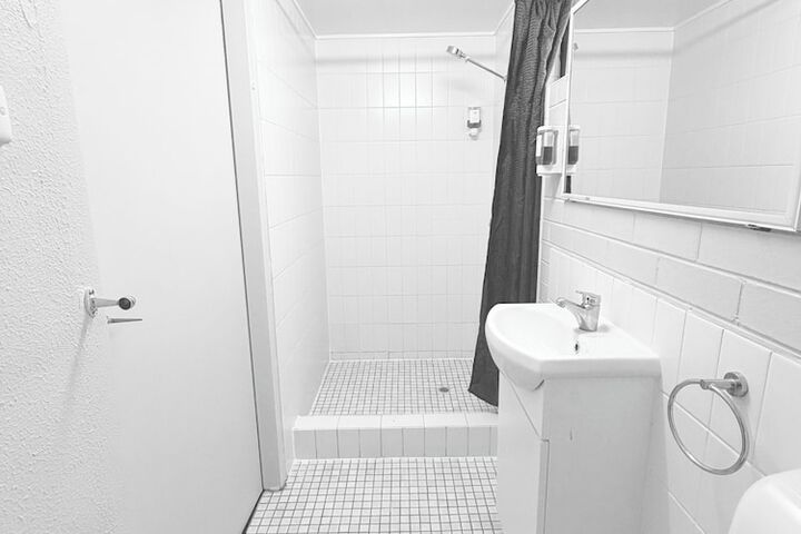 Room 30 of 36