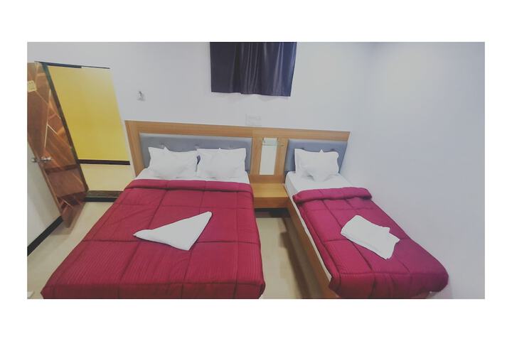 Room 10 of 11