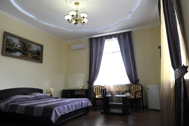 Room 3 of 46