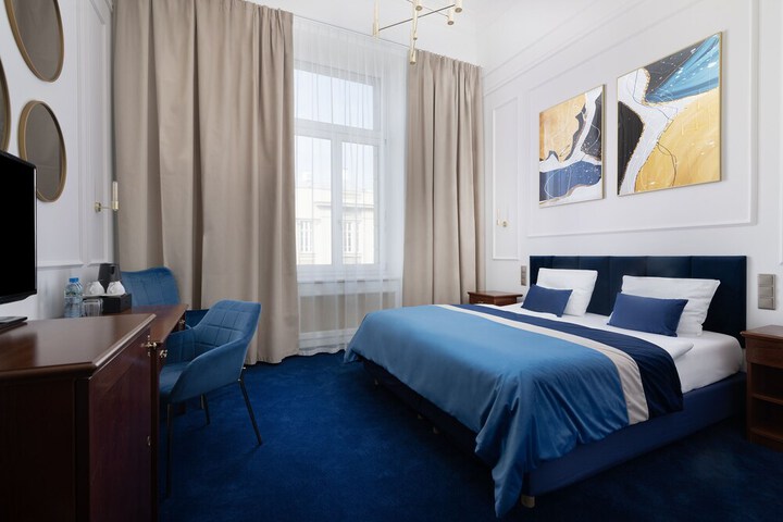 Room 17 of 55
