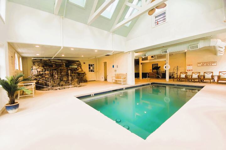 Pool 216 of 259