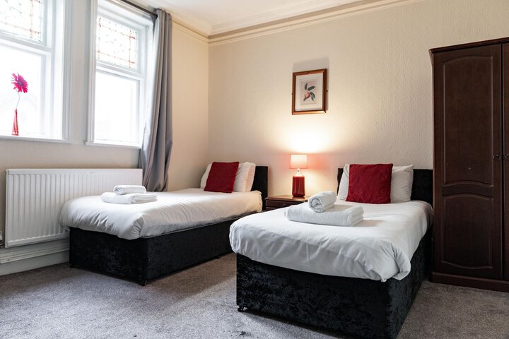 Room 27 of 60
