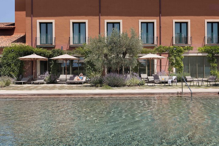 Pool 55 of 140