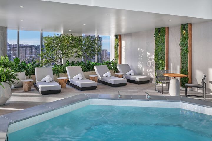 Pool 52 of 142