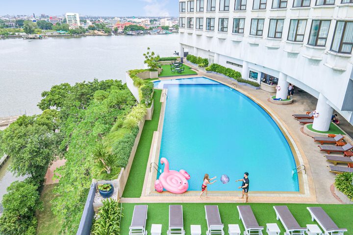 Pool 108 of 176