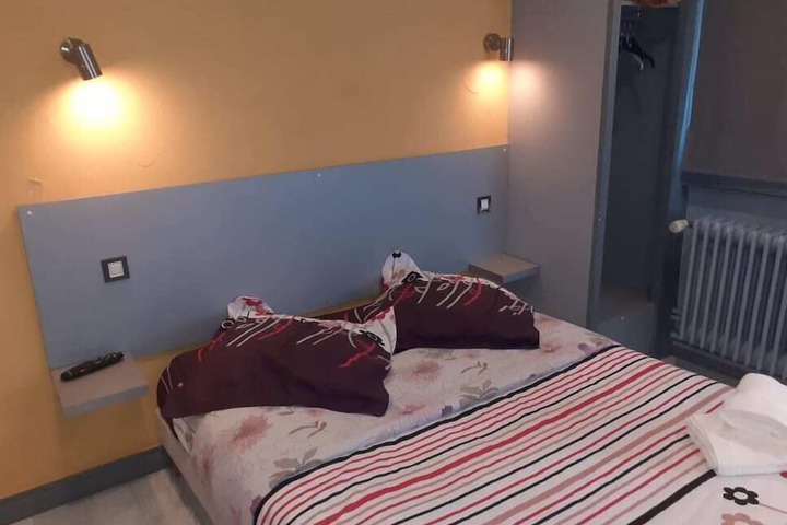 Room 16 of 47