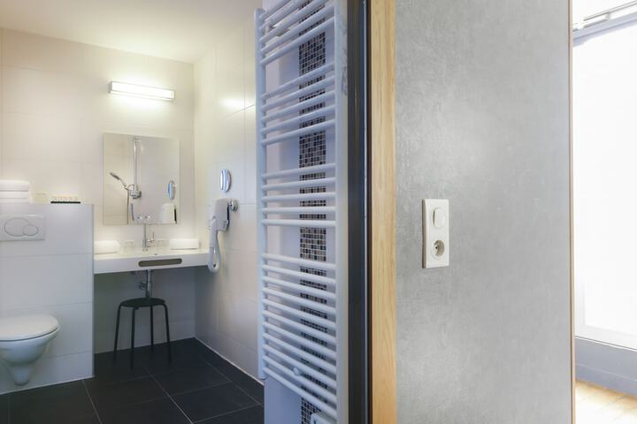 Room 45 of 53