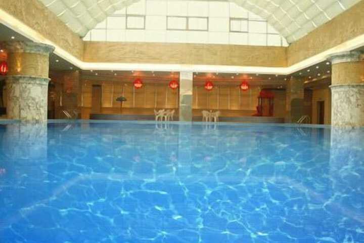 Hotel with Pool
