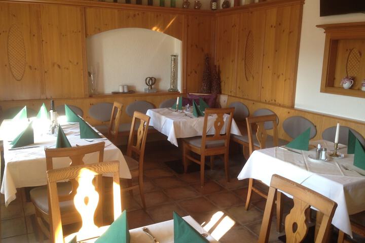 Dining 47 of 75