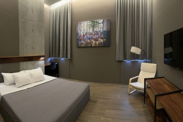 Room 15 of 23