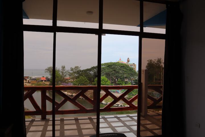 Room 14 of 111