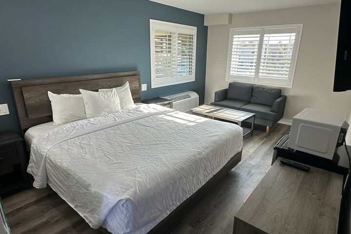 Signature Studio Suite (4 of 5)