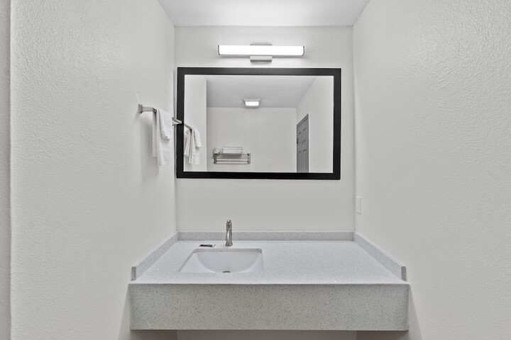 Bathroom sink
