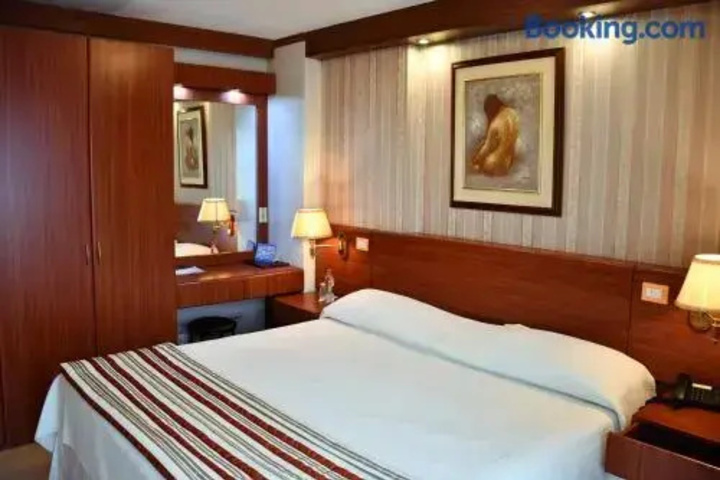 Room 2 of 15