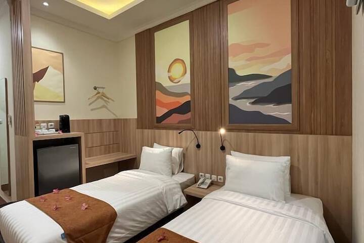Room 42 of 85