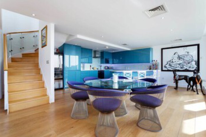 Veeve St. Katharine s Dock Penthouse