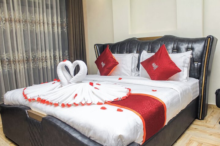 Room 4 of 44