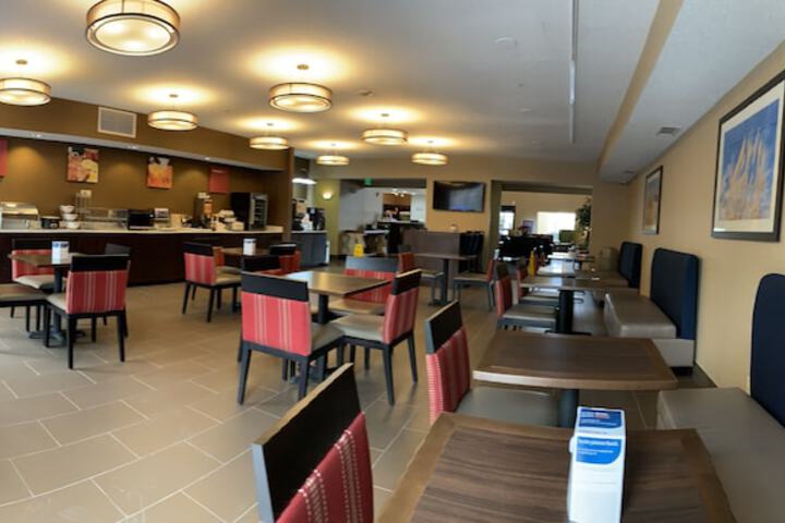 Breakfast area