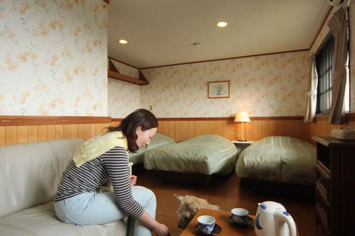 Room 9 of 92