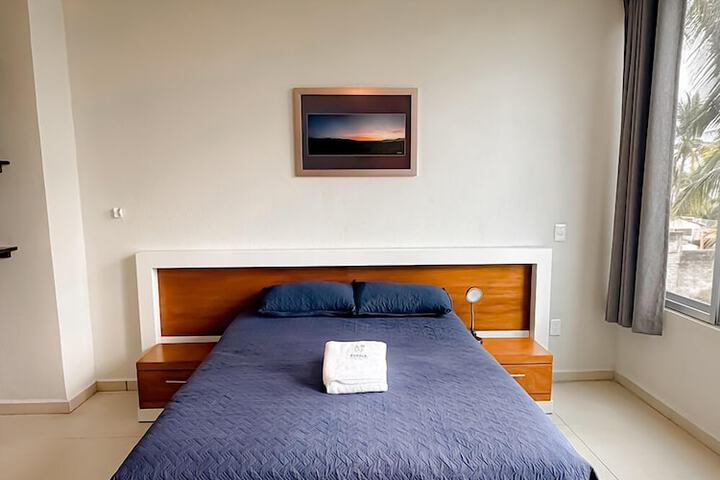 Room 32 of 121