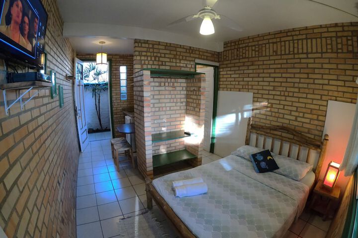 Room 13 of 104