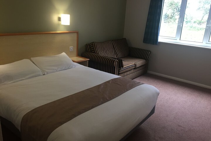 Room 7 of 34