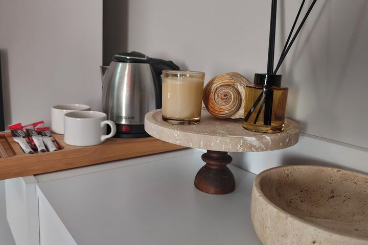 Room 16 of 25