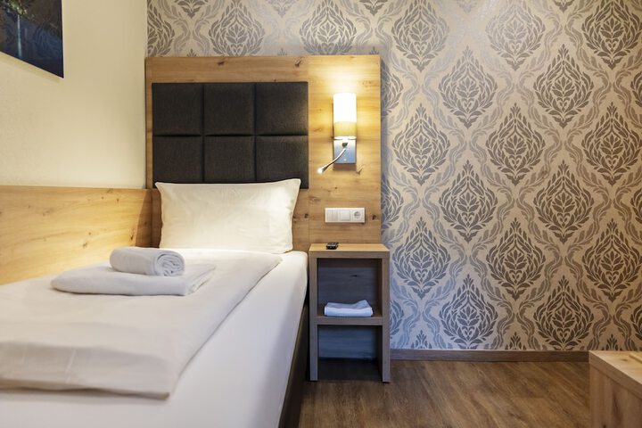 Room 50 of 140