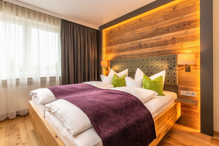 Room 4 of 55