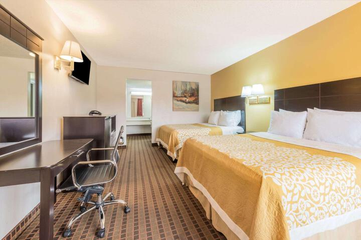 2 Double Beds (1 of 4)