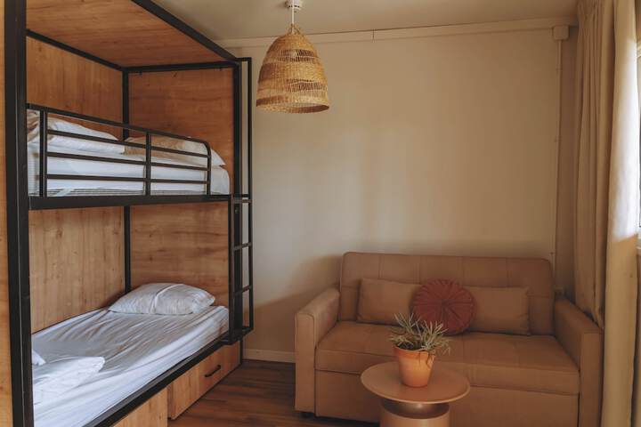 Room 17 of 83
