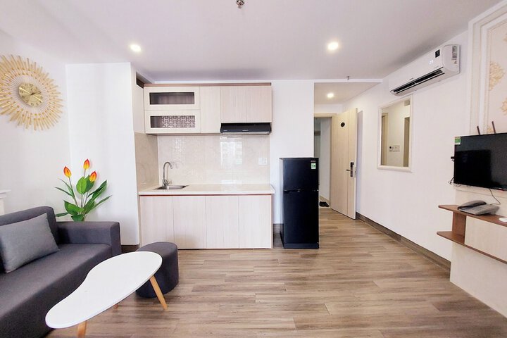 Room 5 of 27