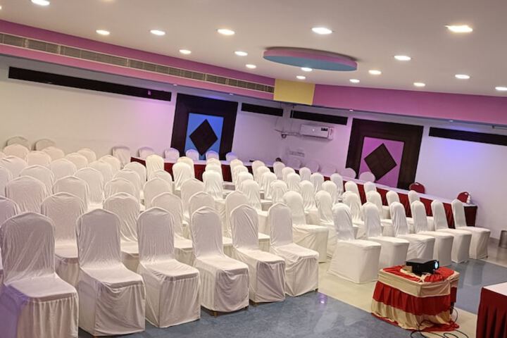 Ballroom/Hall 89 of 93