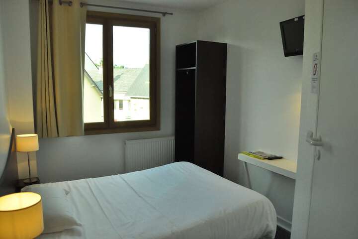 Room 40 of 98