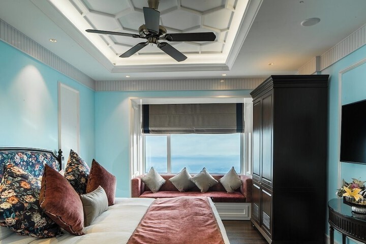 Room 21 of 86