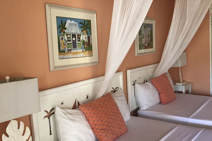 Room 9 of 53