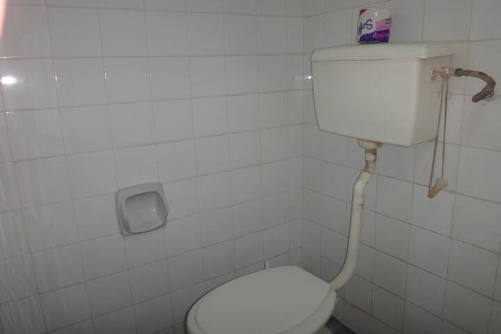 Room 15 of 25