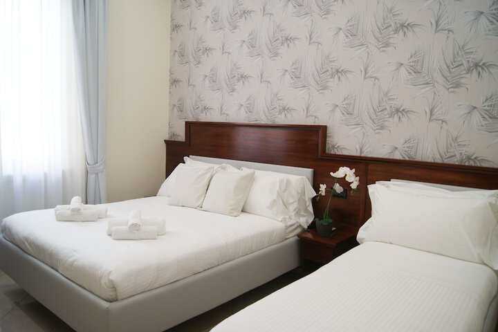 Room 16 of 27
