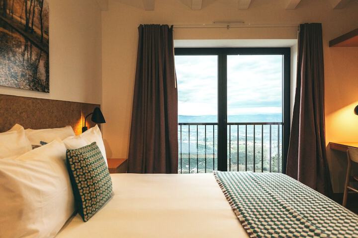 Room 31 of 181