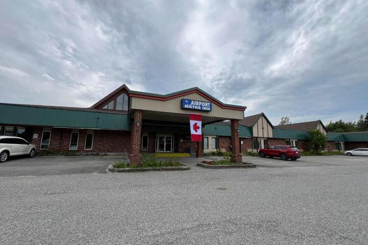 Airport Motor Inn