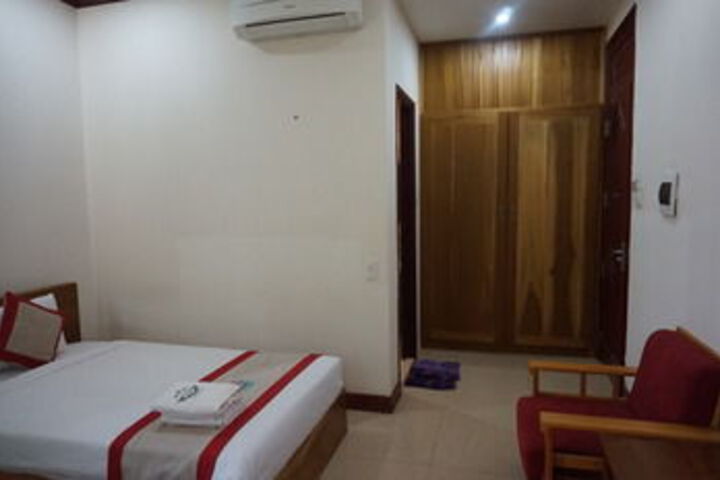 Room 13 of 31