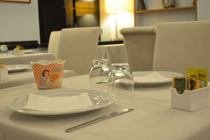 Breakfast/Coffee Service 33 of 58