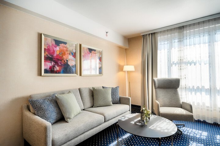 Room 50 of 116