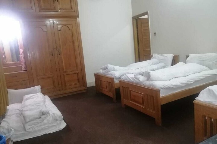 Room 8 of 29