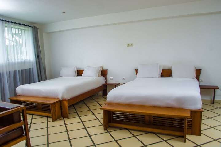 Room 5 of 44